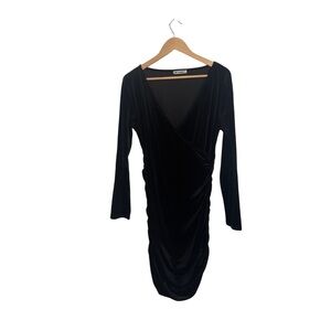 Elegant Black Velvet Long Sleeve Dress